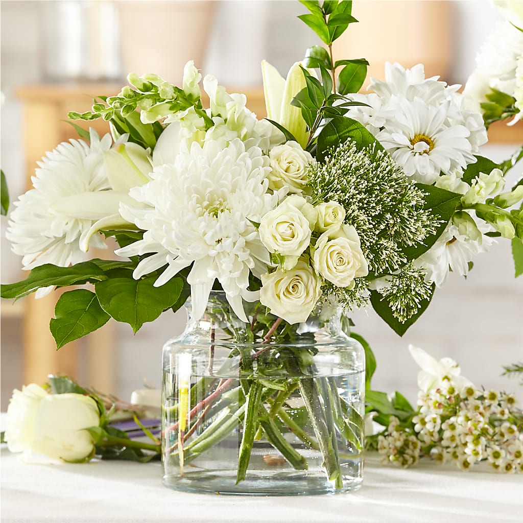 Classic Ivory – A Florist Original – Tala Florist Northshore, North Vancouver BC