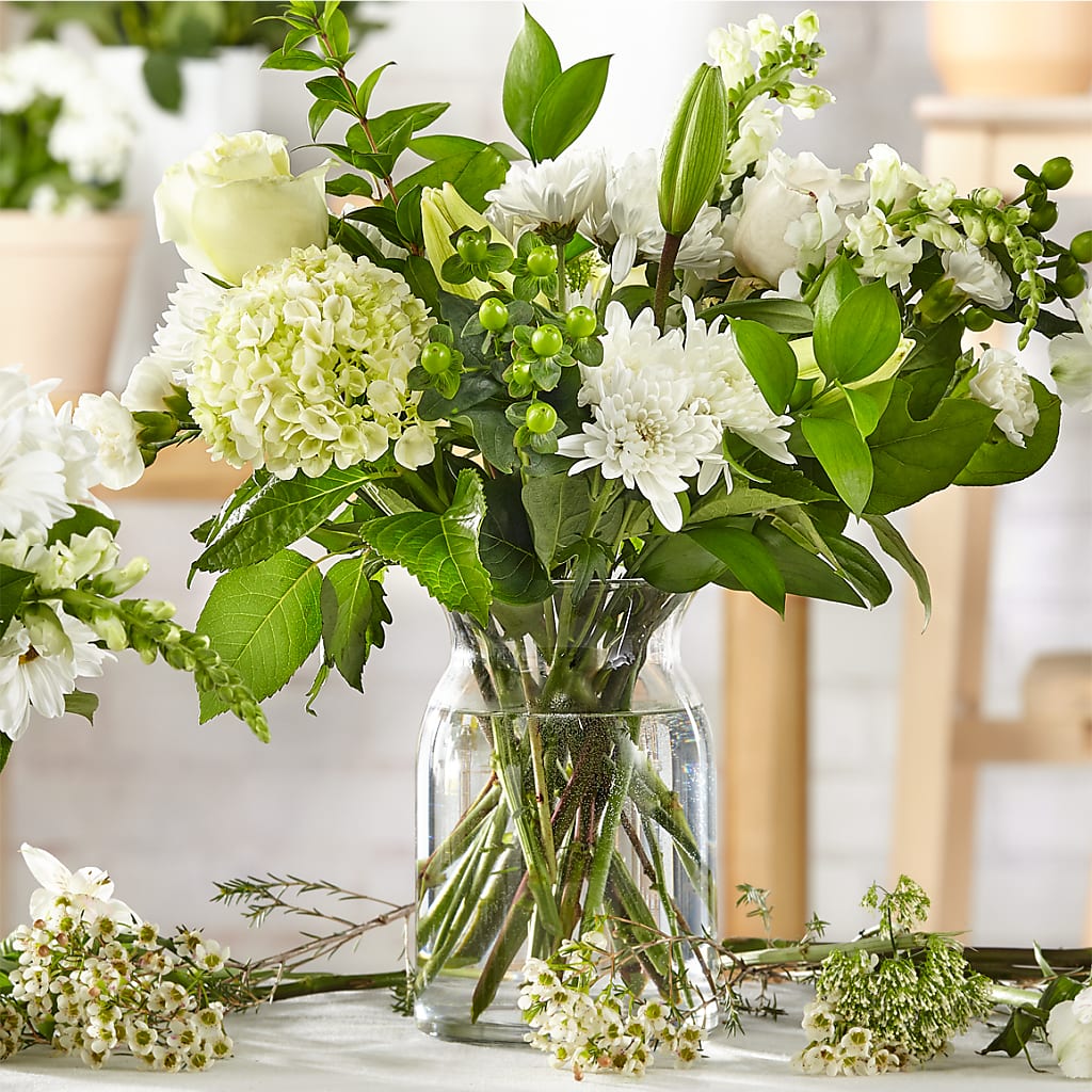 Classic Ivory – A Florist Original – Tala Florist Northshore, North Vancouver BC