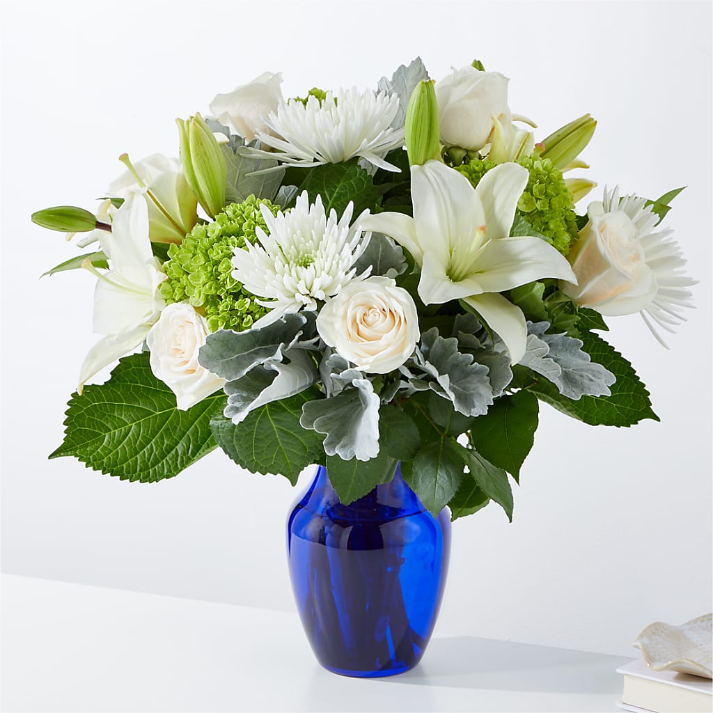 Snowy Dreams Bouquet – Tala Florist Northshore, North Vancouver BC
