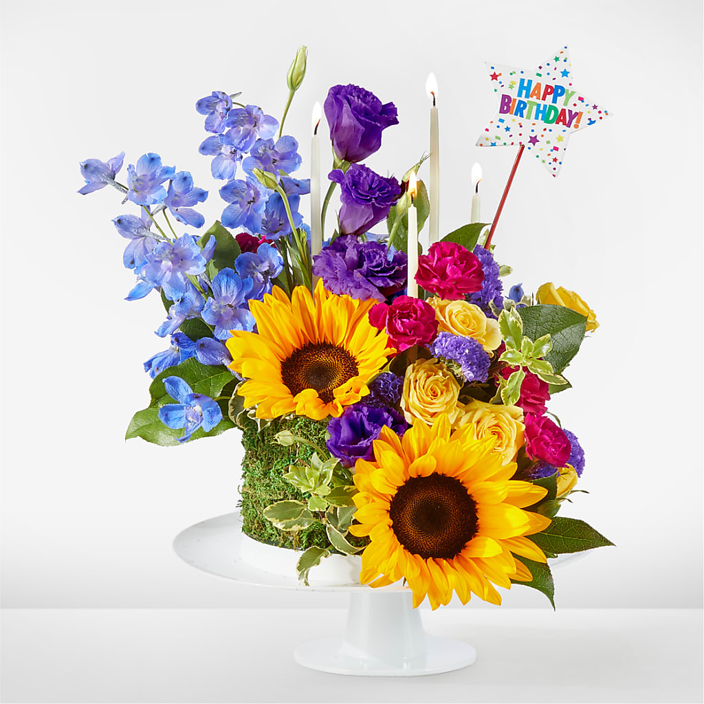 Star of the Day Floral Cake – Tala Florist Northshore, North Vancouver BC