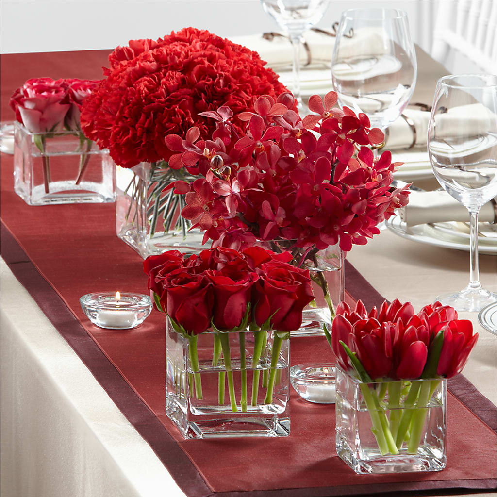 Modern Grace Centerpiece – Tala Florist Northshore, North Vancouver BC