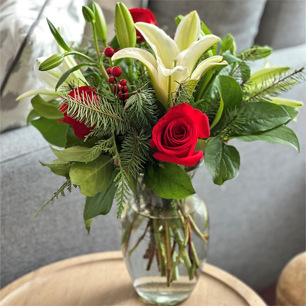 Sparkling Snowflakes Bouquet –  Tala Florist Northshore, North Vancouver BC