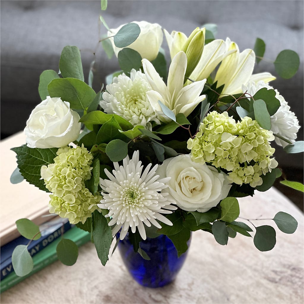 Snowy Dreams Bouquet –  Tala Florist Northshore, North Vancouver BC