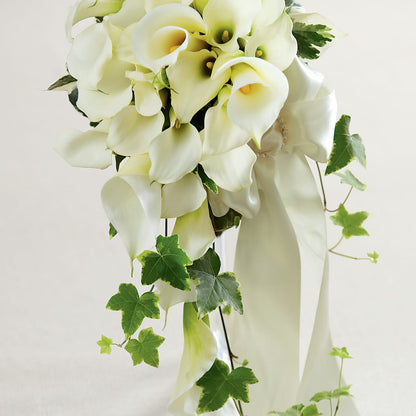 White Chapel Bouquet –  Tala Florist Northshore, North Vancouver BC